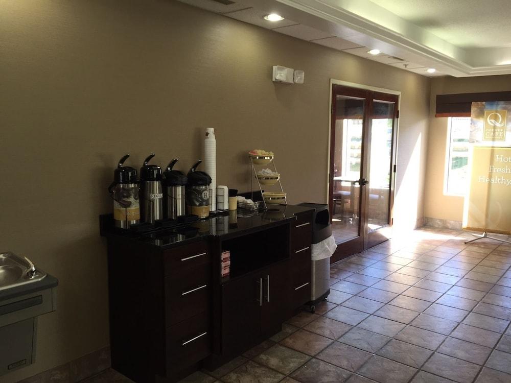 Spark By Hilton Wytheville East Main Street Экстерьер фото