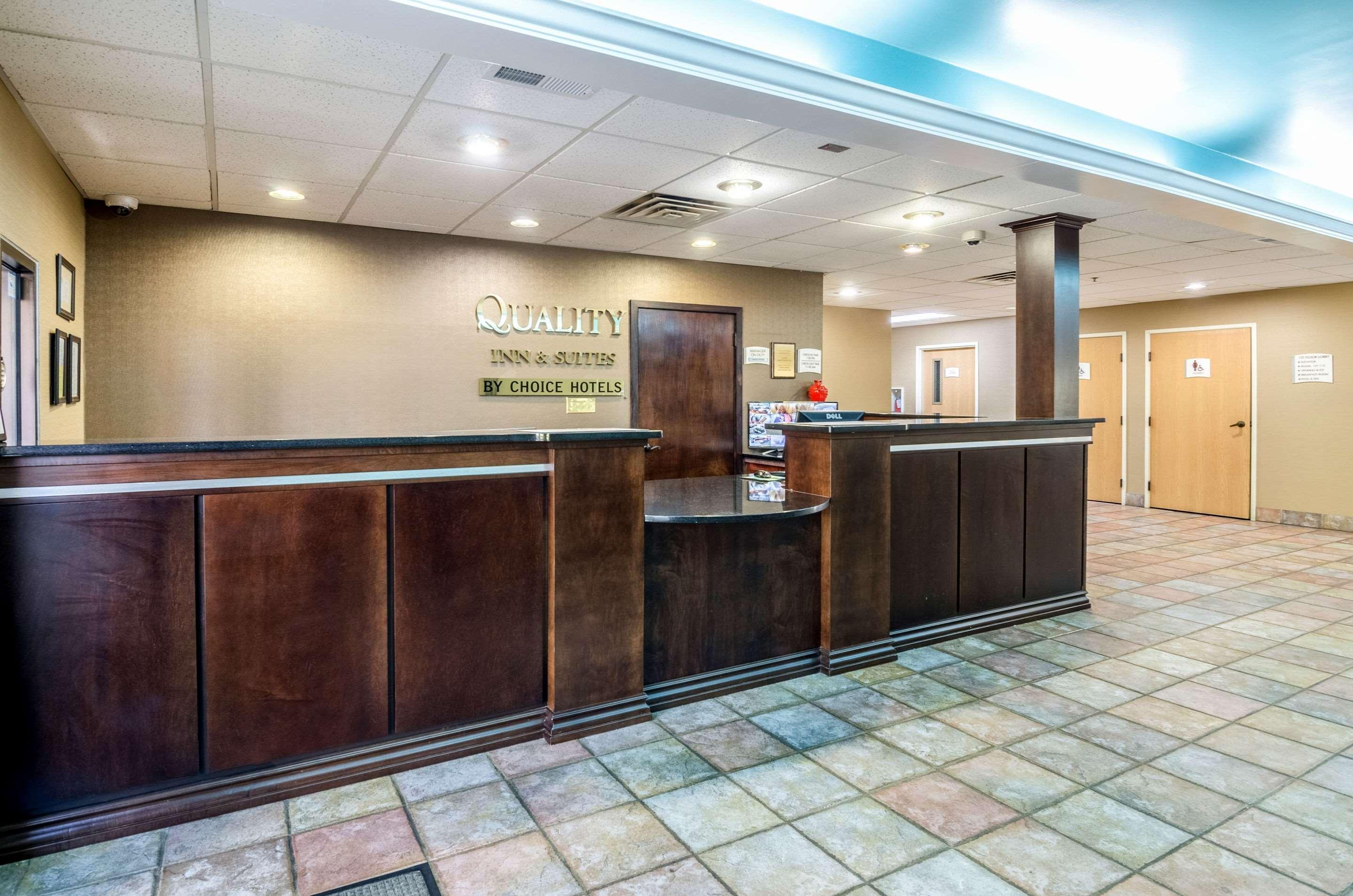 Spark By Hilton Wytheville East Main Street Экстерьер фото