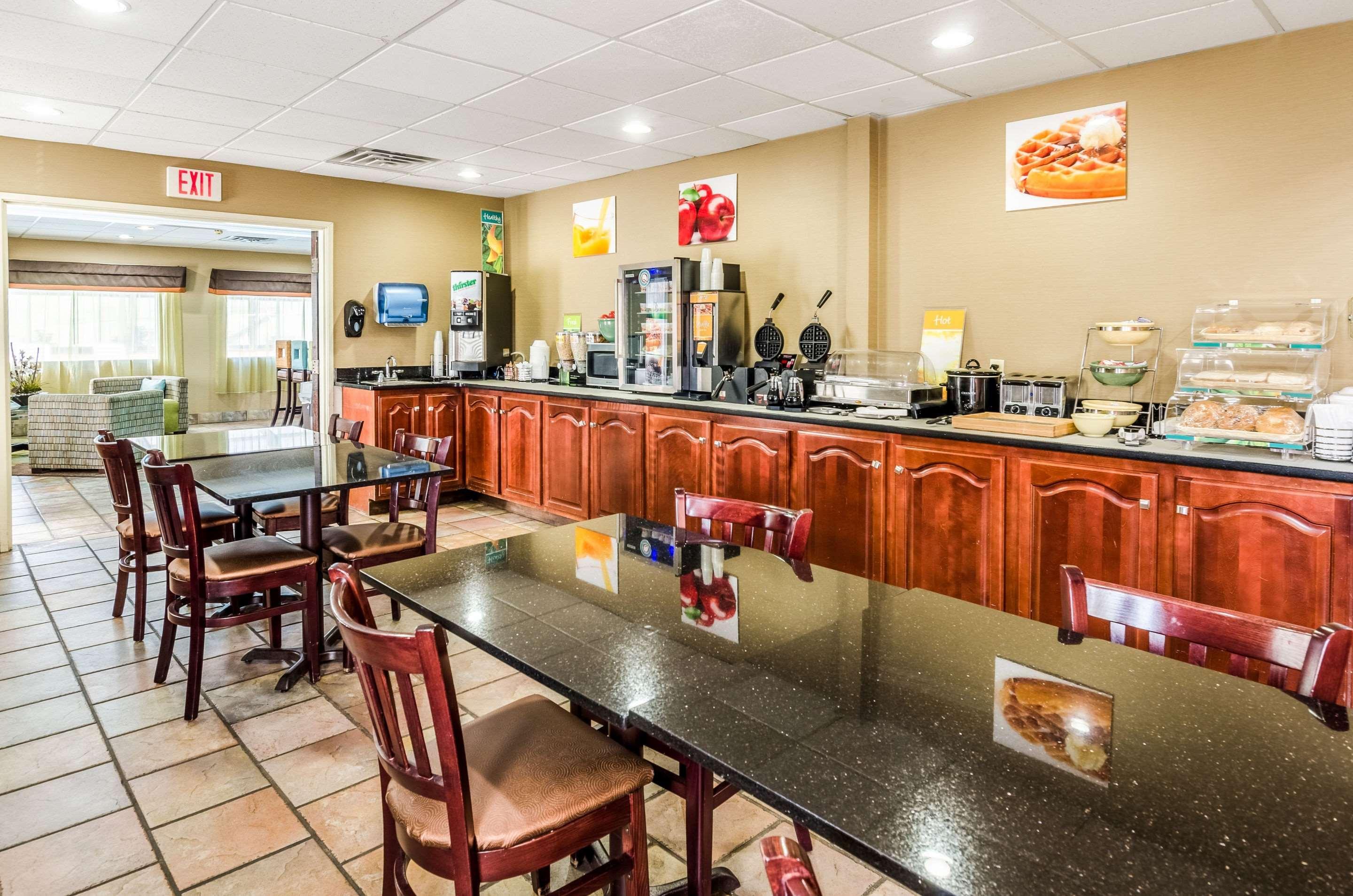 Spark By Hilton Wytheville East Main Street Экстерьер фото