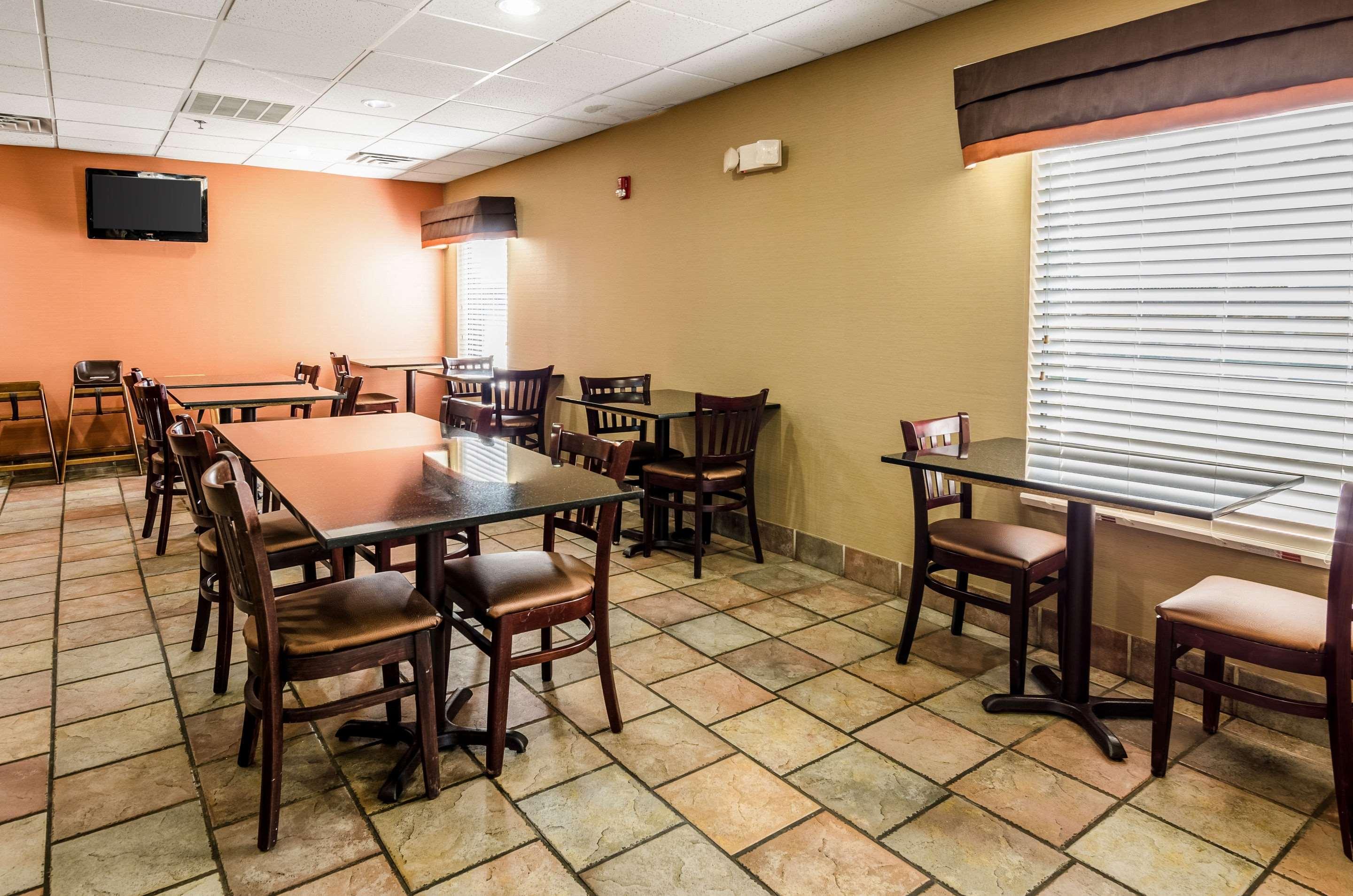 Spark By Hilton Wytheville East Main Street Экстерьер фото