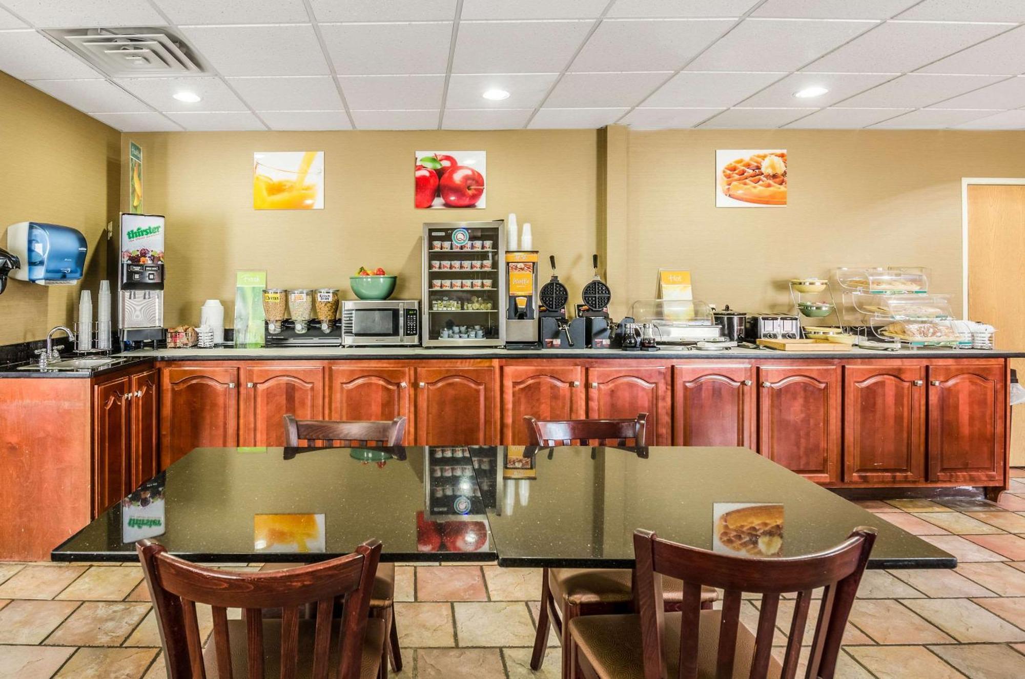 Spark By Hilton Wytheville East Main Street Экстерьер фото