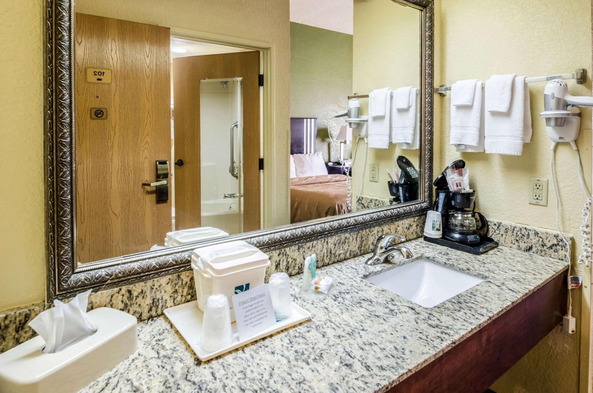 Spark By Hilton Wytheville East Main Street Экстерьер фото