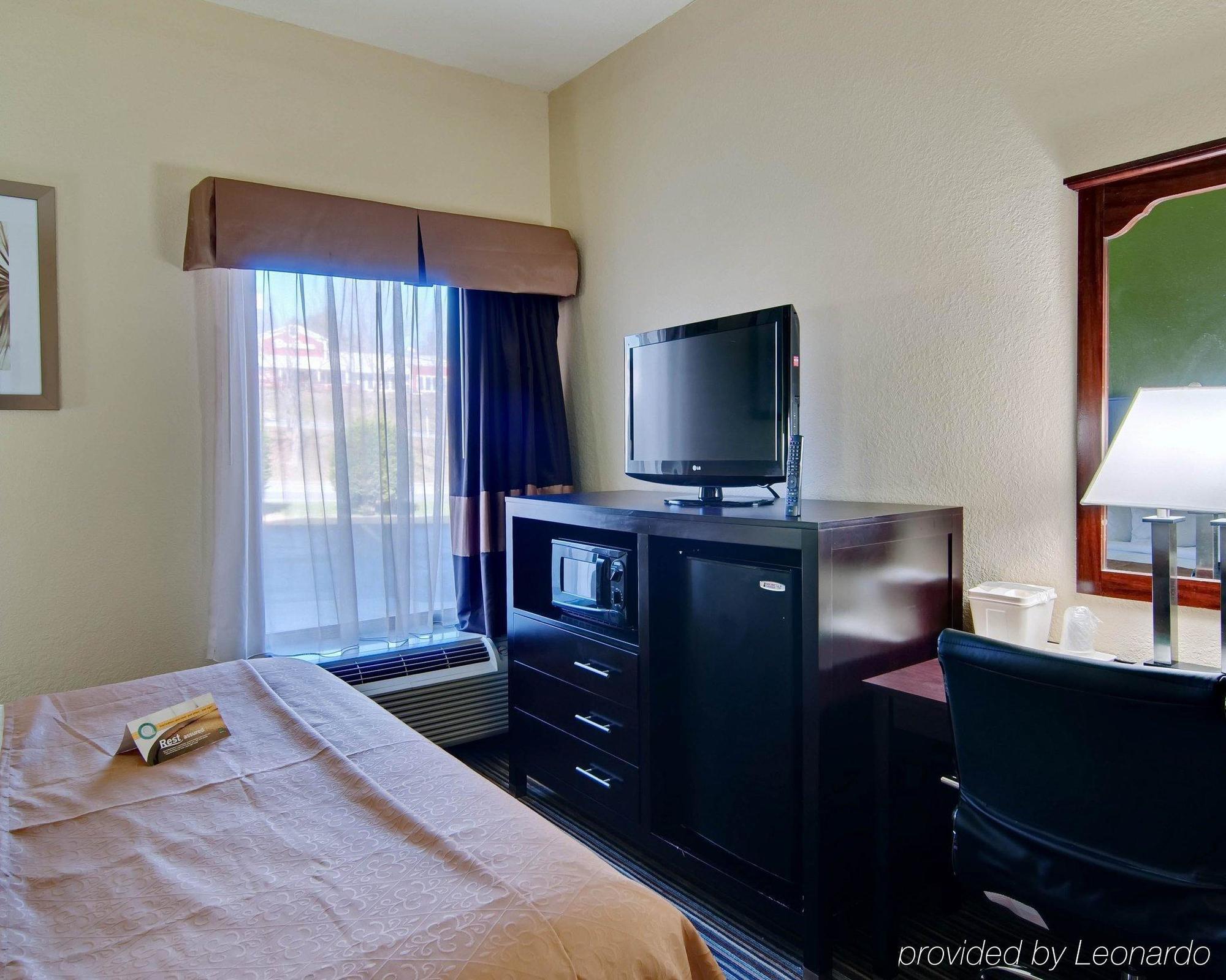 Spark By Hilton Wytheville East Main Street Экстерьер фото