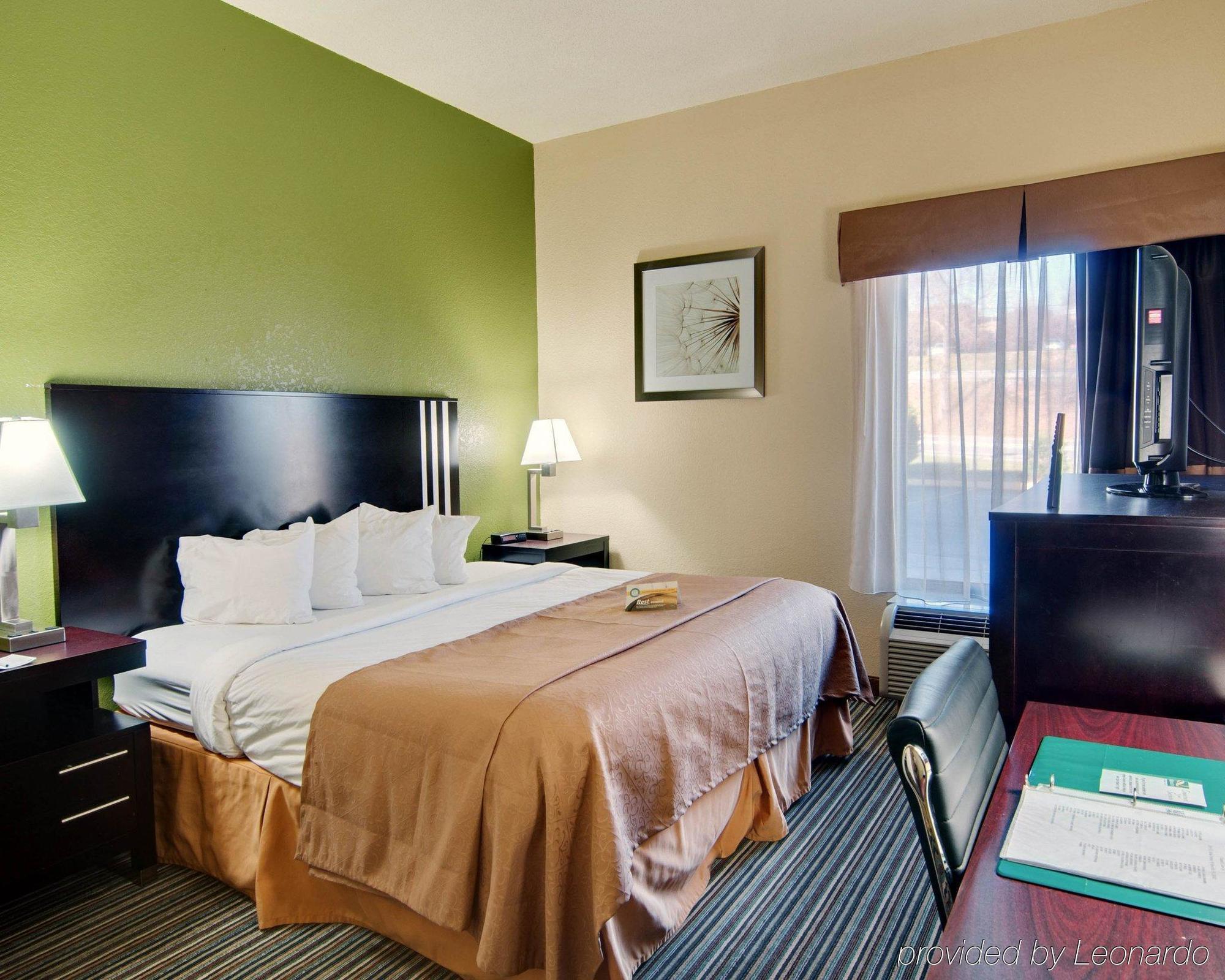 Spark By Hilton Wytheville East Main Street Экстерьер фото