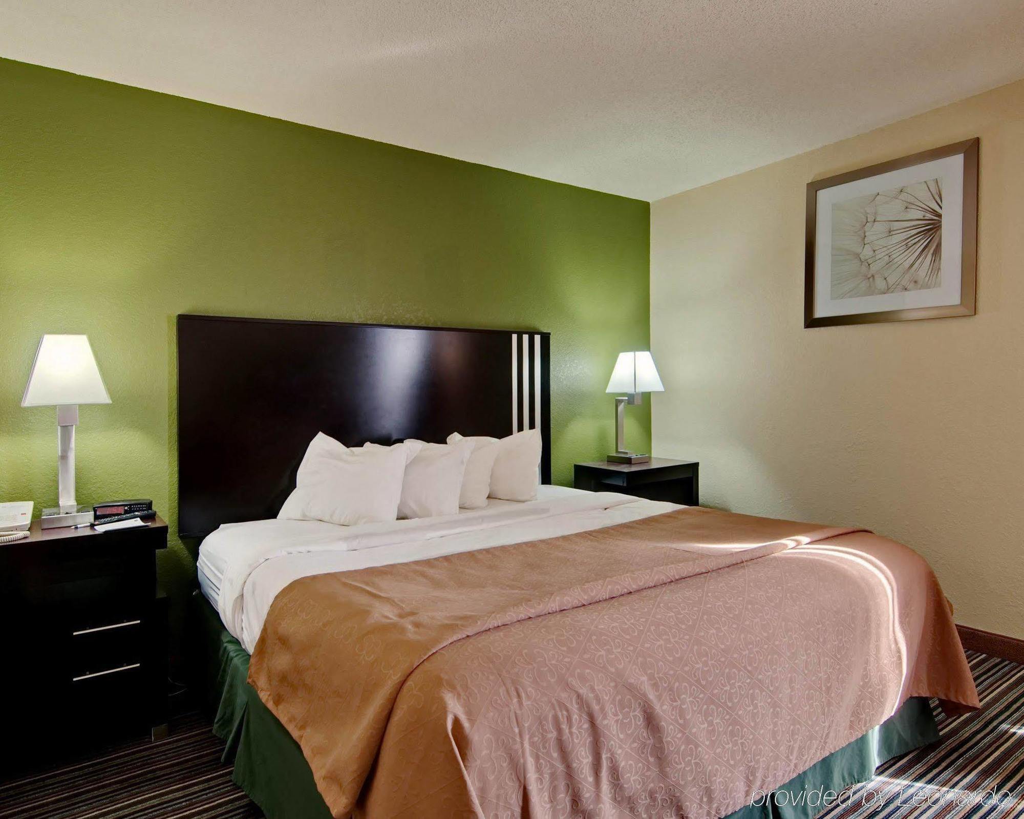 Spark By Hilton Wytheville East Main Street Экстерьер фото
