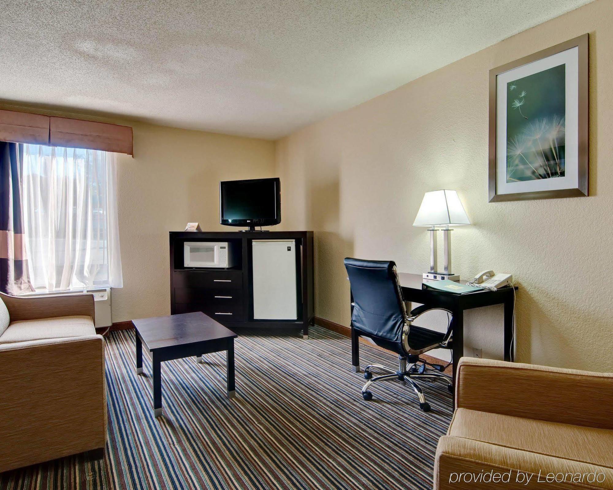 Spark By Hilton Wytheville East Main Street Экстерьер фото