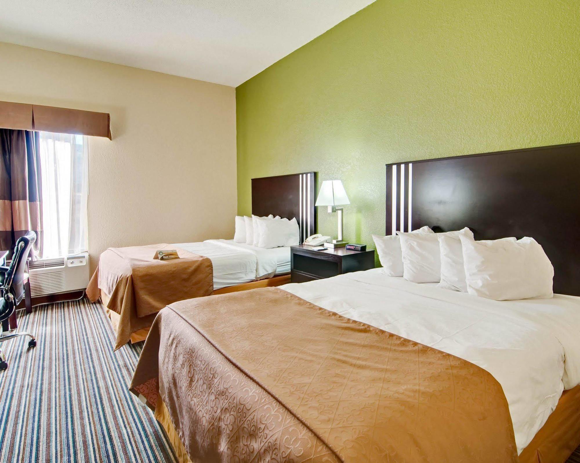 Spark By Hilton Wytheville East Main Street Экстерьер фото